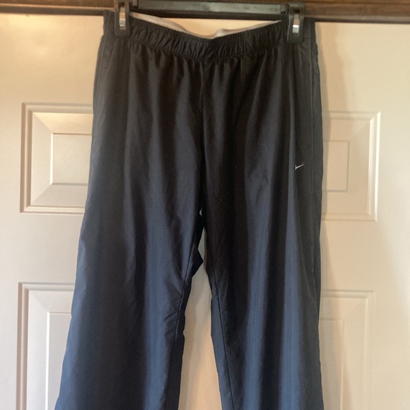 Small Nike Black Lined Athletic Pants - Picture 2 of 12